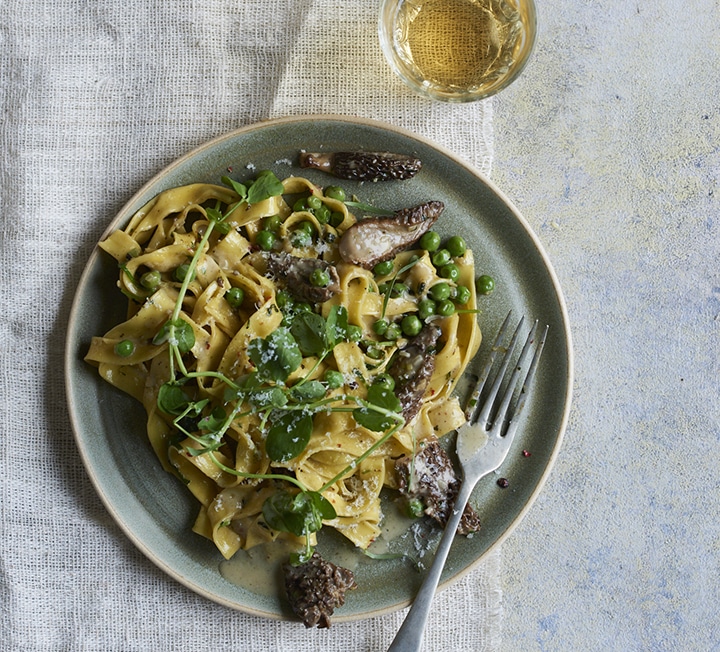 Morel, pea & pink peppercorn pasta
